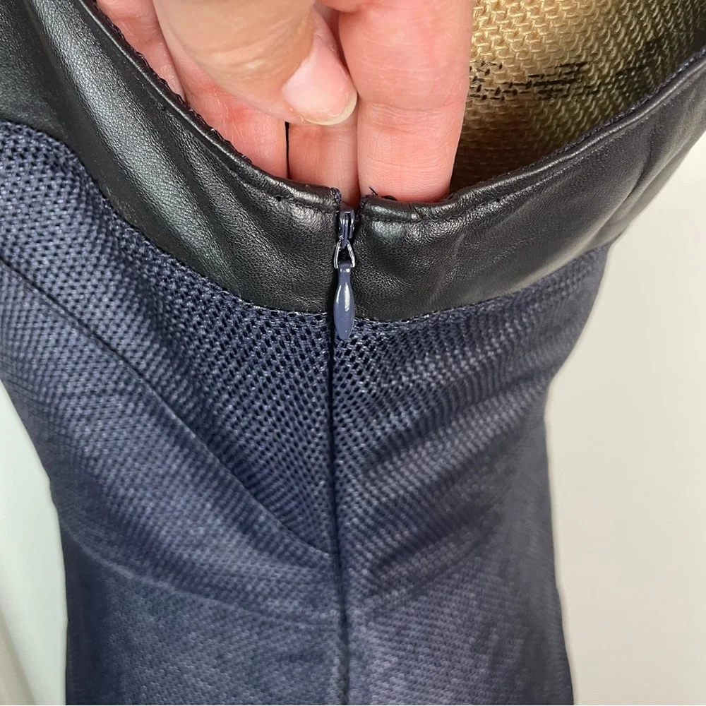 bebe Leather Trim Navy Blue Sleeveless Textured Dress Size M V-Neck Lined Party - Picture 9 of 13